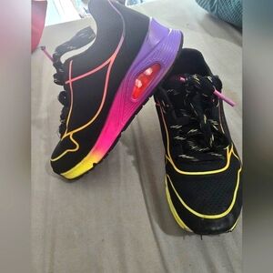 Sketchers girls size 1 black and multicolored